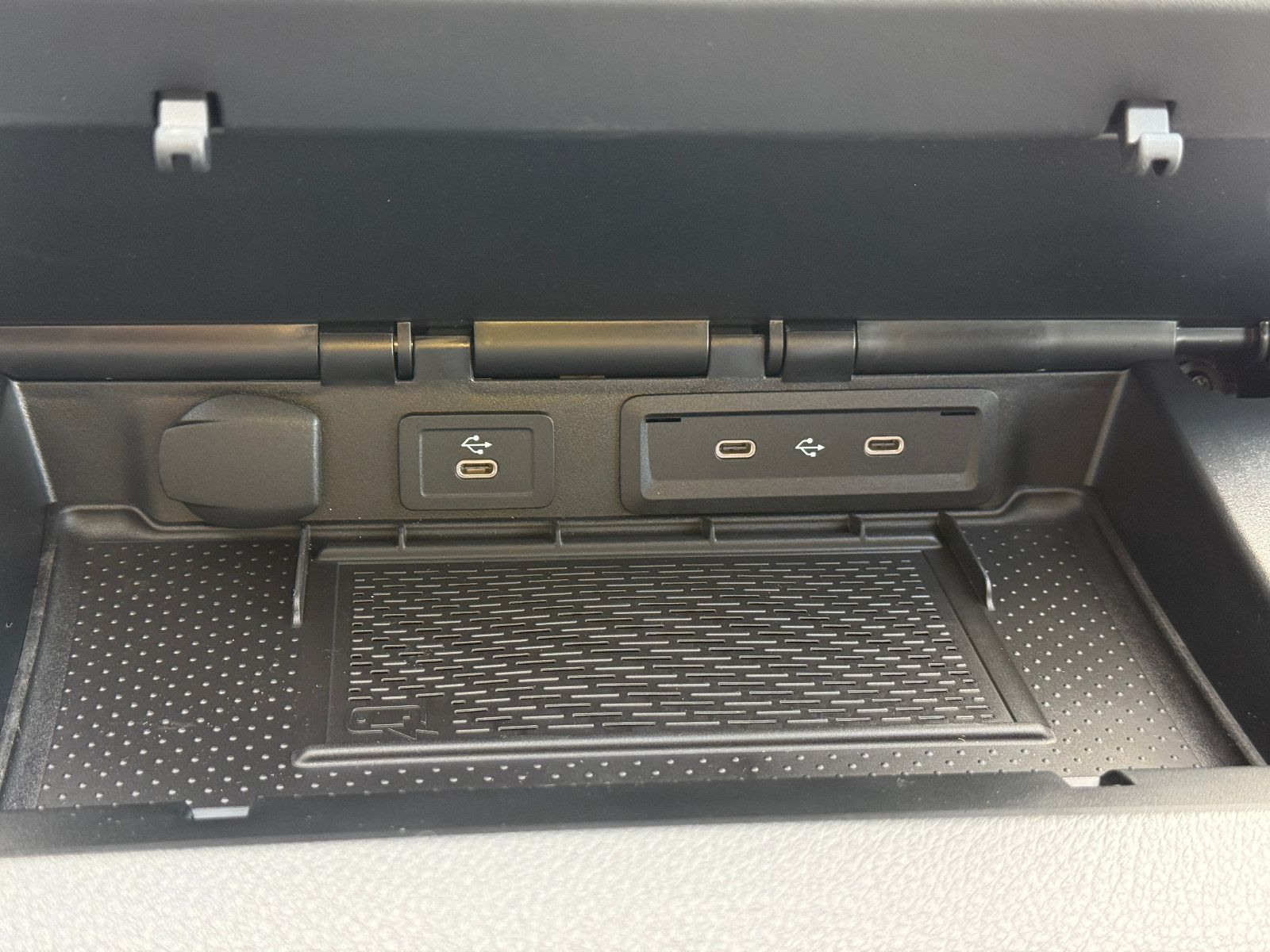 Fahrzeugabbildung HYMER / ERIBA / HYMERCAR B-Klasse ML T BlackLine 780 - Vollausstattung!