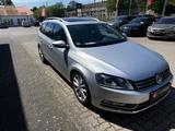 Volkswagen Passat Variant Highline*DSG*Xenon*Leder*Pano - VW Gebrauchtwagen von 2011