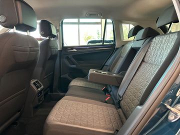 Volkswagen Tiguan - 9