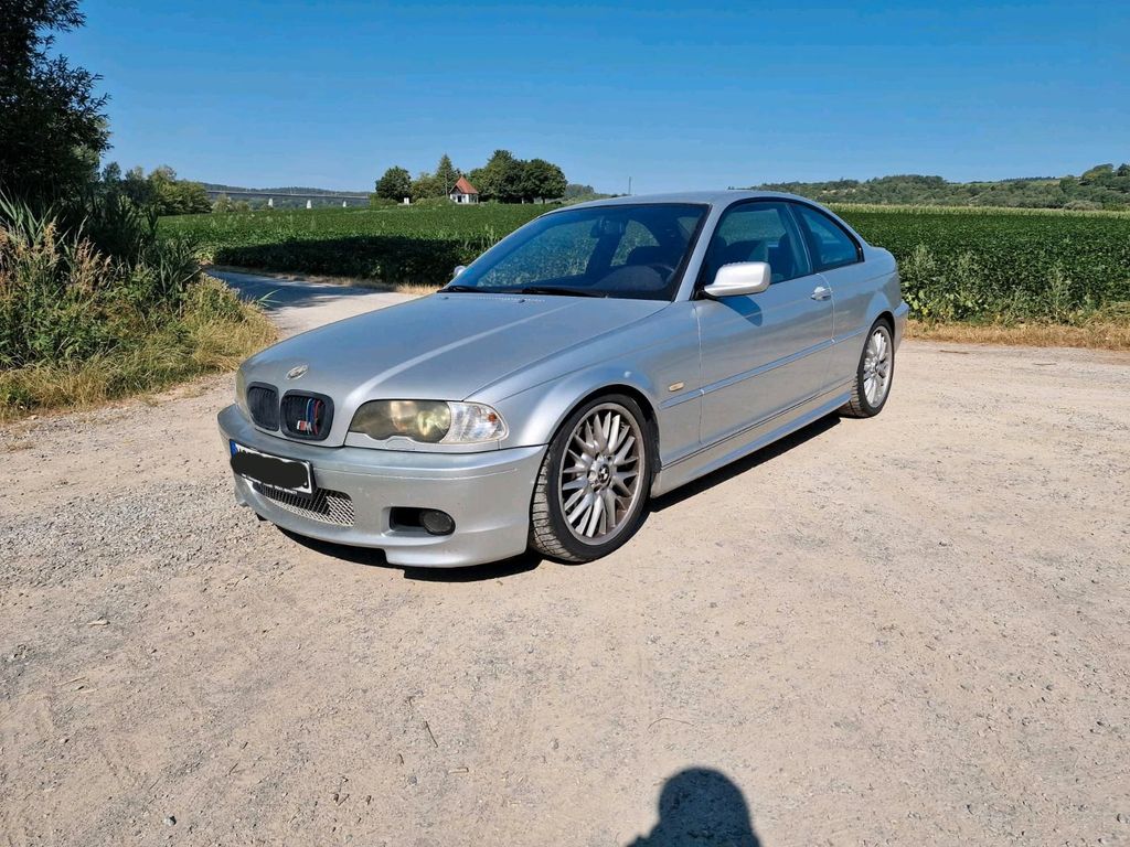 Image of BMW 330