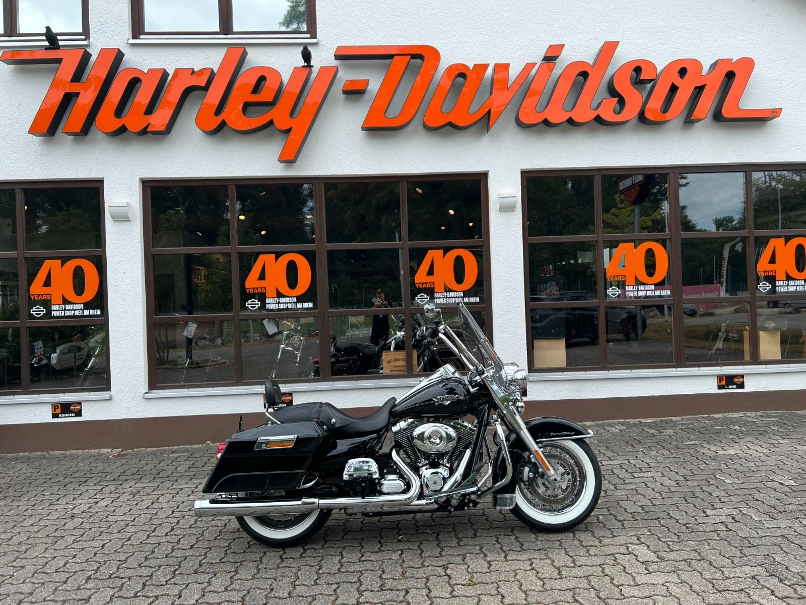 Harley-Davidson FLHRC Road King Classic