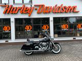Harley-Davidson FLHRC Road King Classic - HARLEY-DAVIDSON 2011 ROAD KING