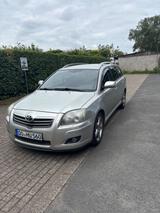 Toyota Avensis Combi Executive 2,2-l-D-CAT Executive - Toyota Avensis in Dortmund