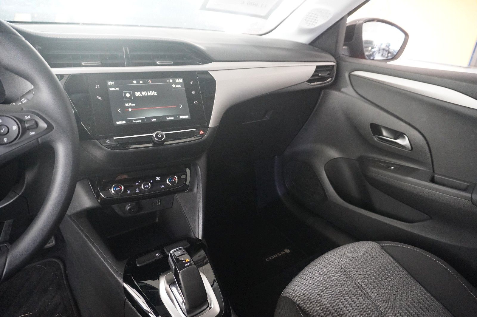 Fahrzeugabbildung Opel Corsa-e  EDITION 7,4kw/50kwh/Allwetter/