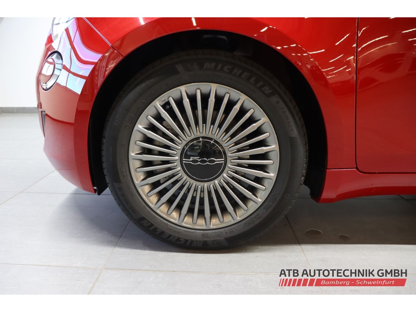 Fahrzeugabbildung Fiat 500C Hybrid 1.0l 48 kW ICON Komfortpaket
