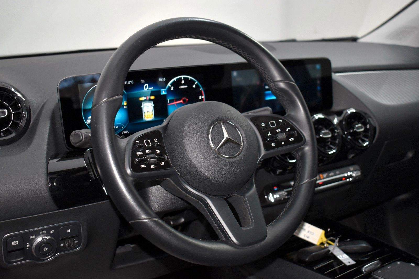 Fahrzeugabbildung Mercedes-Benz GLA 200 d Automatik,Navi,Teilleder,SHZ,Virtual