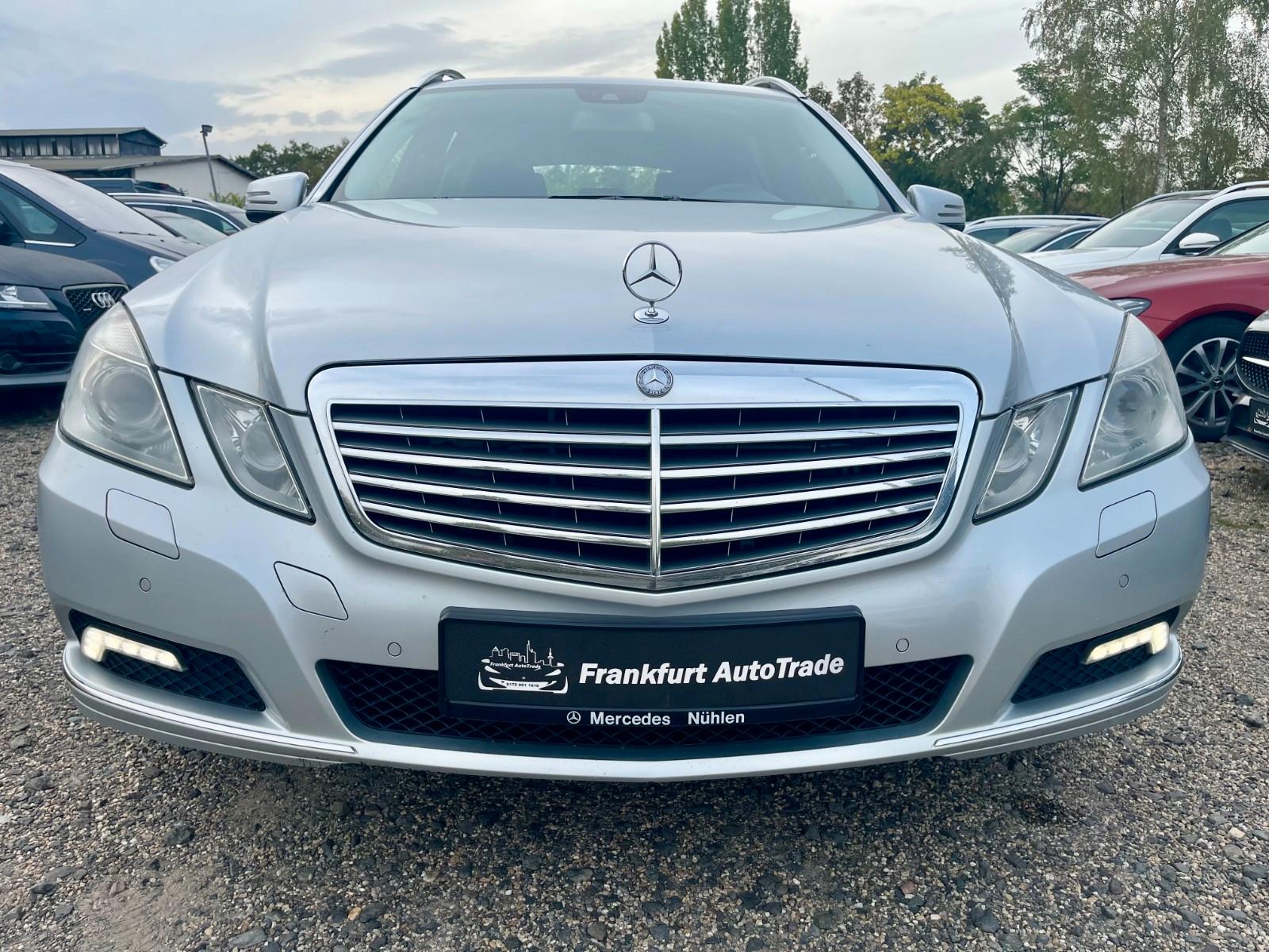 Mercedes-Benz E350 2010 — rear view