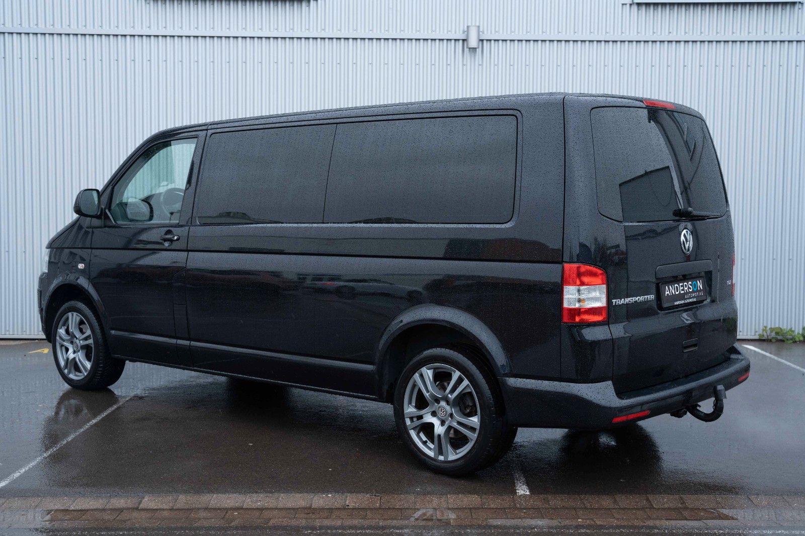 Fahrzeugabbildung Volkswagen T5 2.0 TDI LR XENON KAM. NAV LED STANDH. CARPLAY