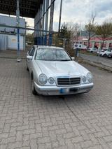 Mercedes-Benz Mercedes e240 Benzin - gebrauchte Mercedes-Benz E 240 aus dem Jahr 1998