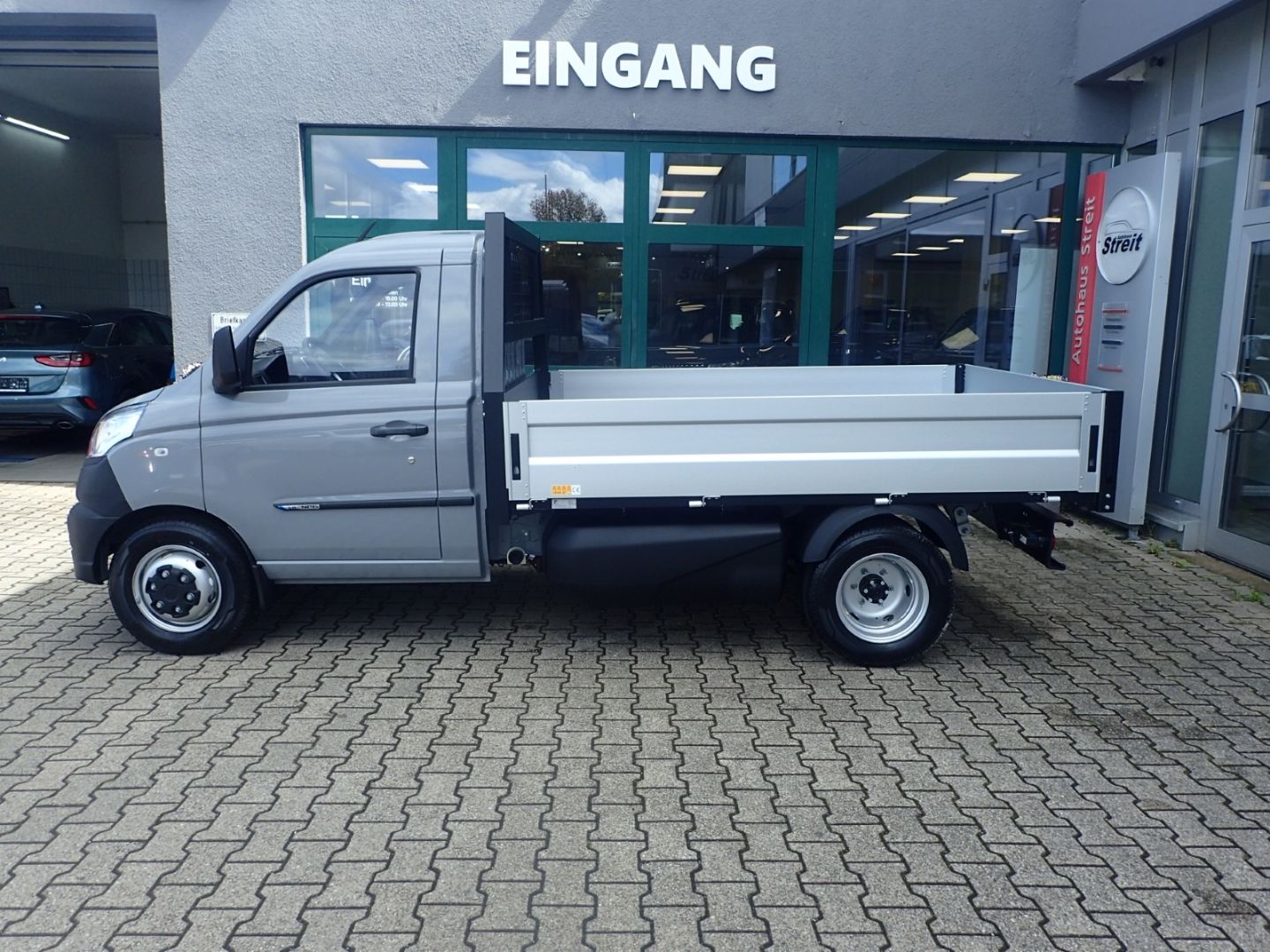 Fahrzeugabbildung Piaggio Porter NP6 TW Kipper LR 2,53m Pritschenlänge LPG