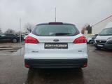 Ford Focus Turnier Business Navi Ambientebeleuchtung  - Ford Focus: Turnier Ambiente
