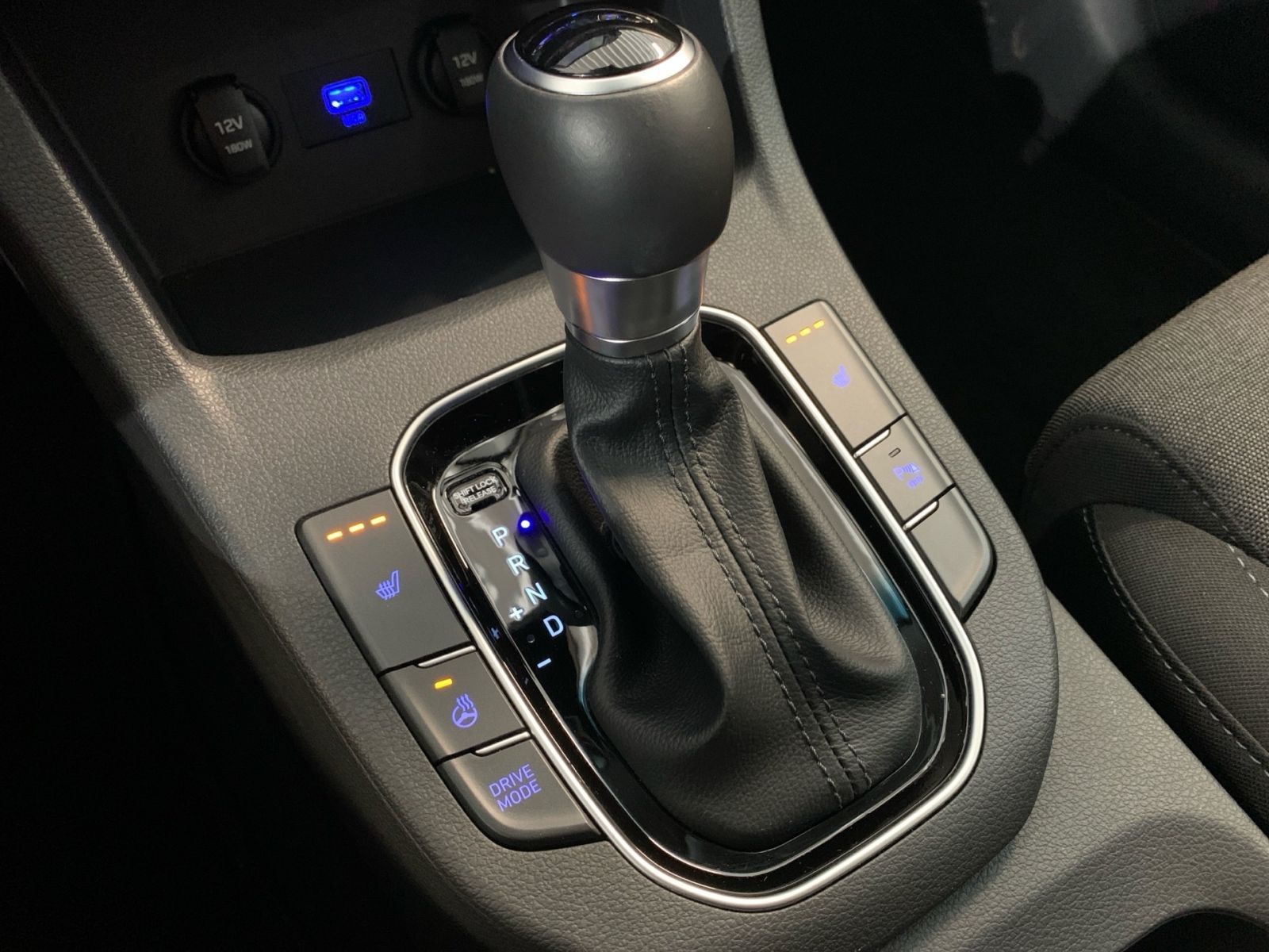 Fahrzeugabbildung Hyundai i30 Kombi 1.0 T-GDI 7-DCT Edition 30