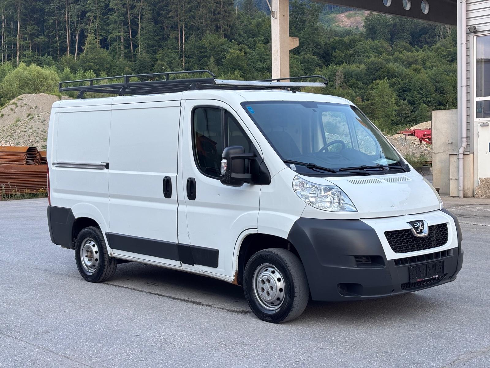 Peugeot BOXER 3300 L1H1 110 HDI*AHK*KLIMA*DACHTRÄGER*