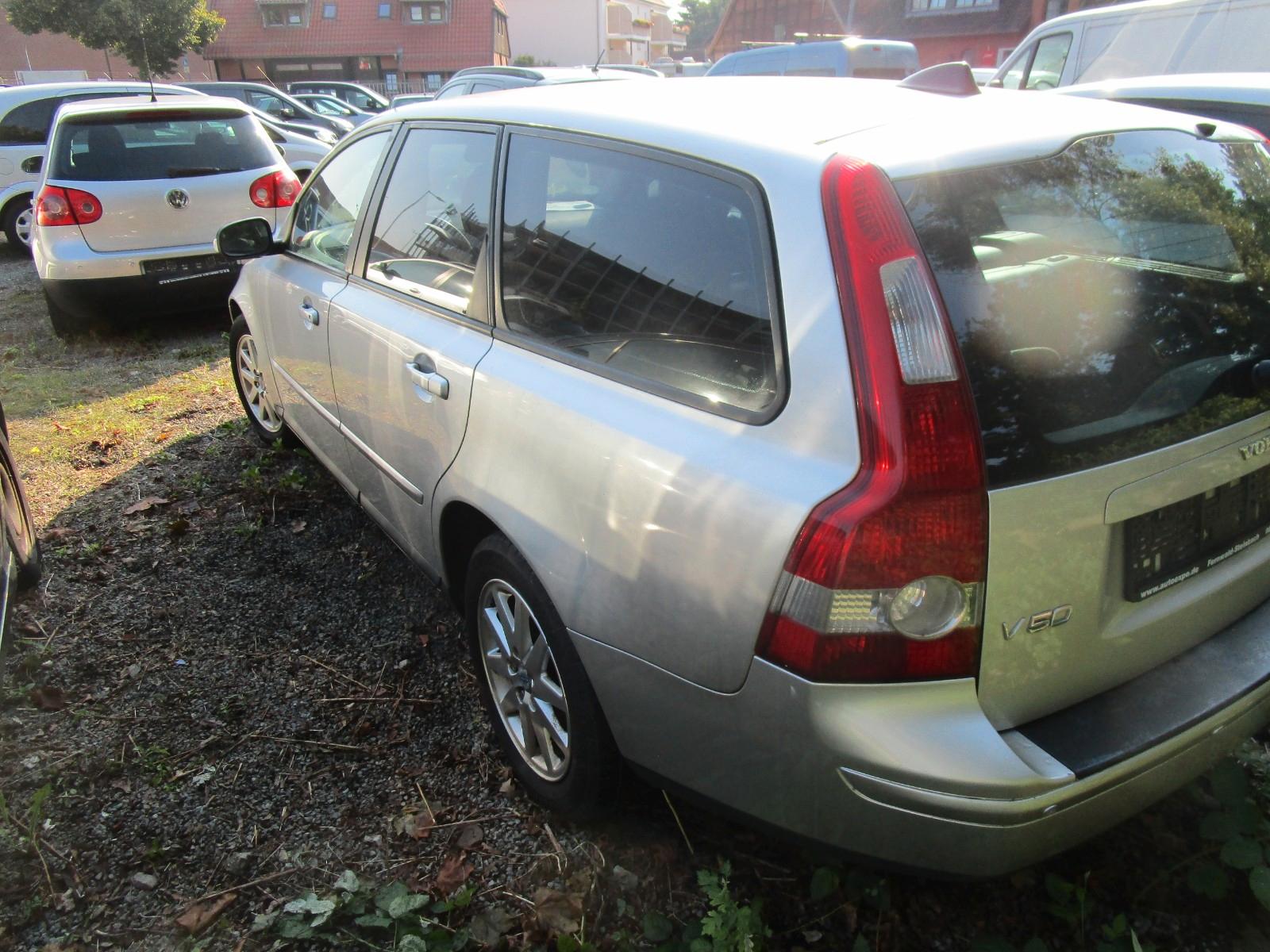 Volvo V50 2006 — салон