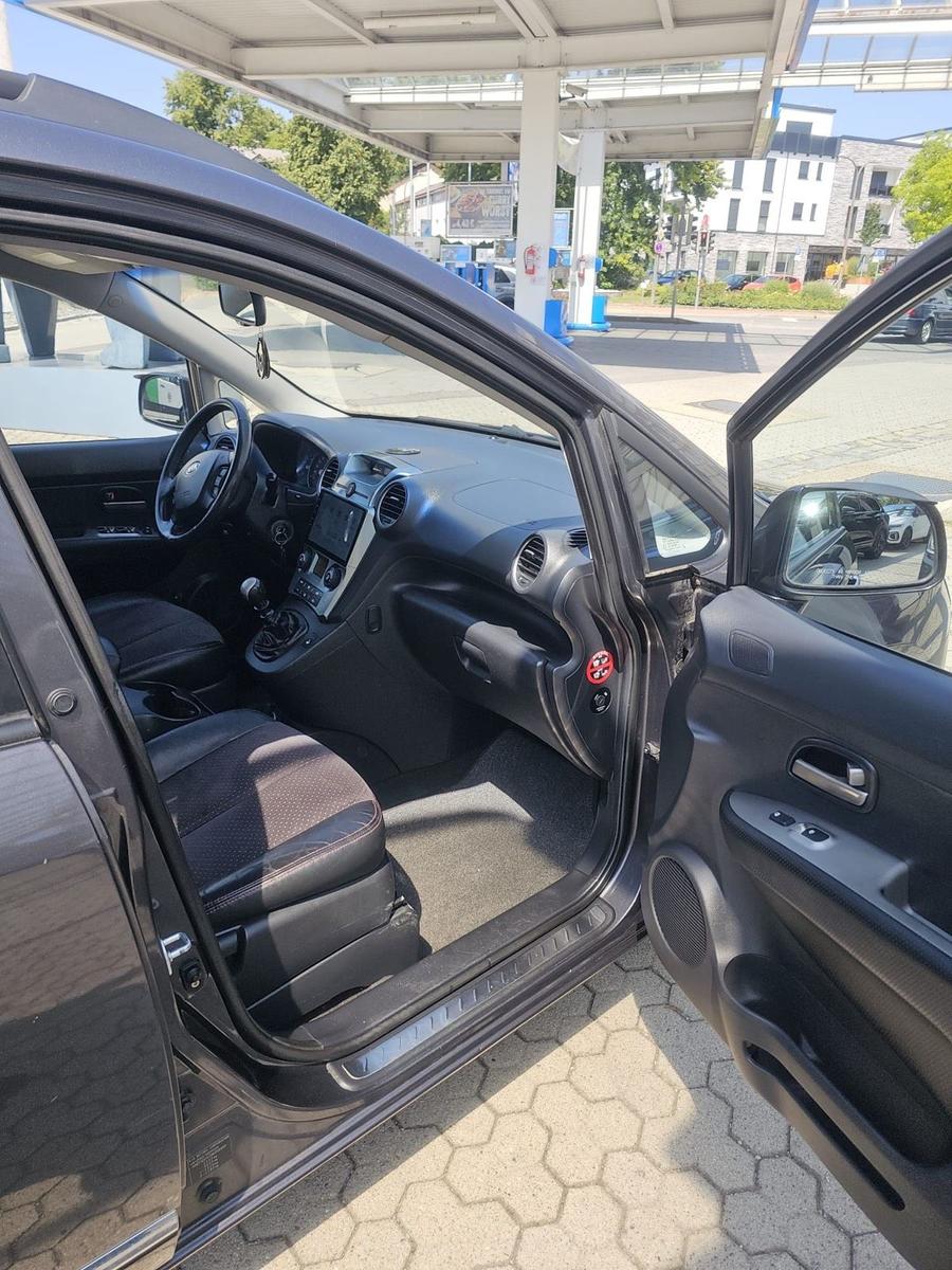 Kia Carens 2009 — photo 6