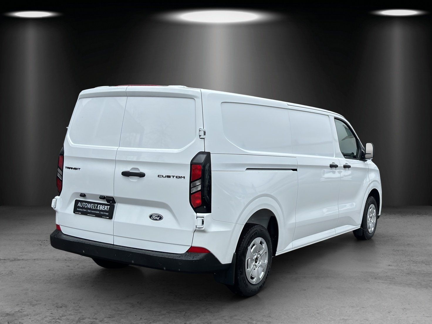 Fahrzeugabbildung Ford Transit Custom 320L2 150PS AHK GJR Laderaum Pak.