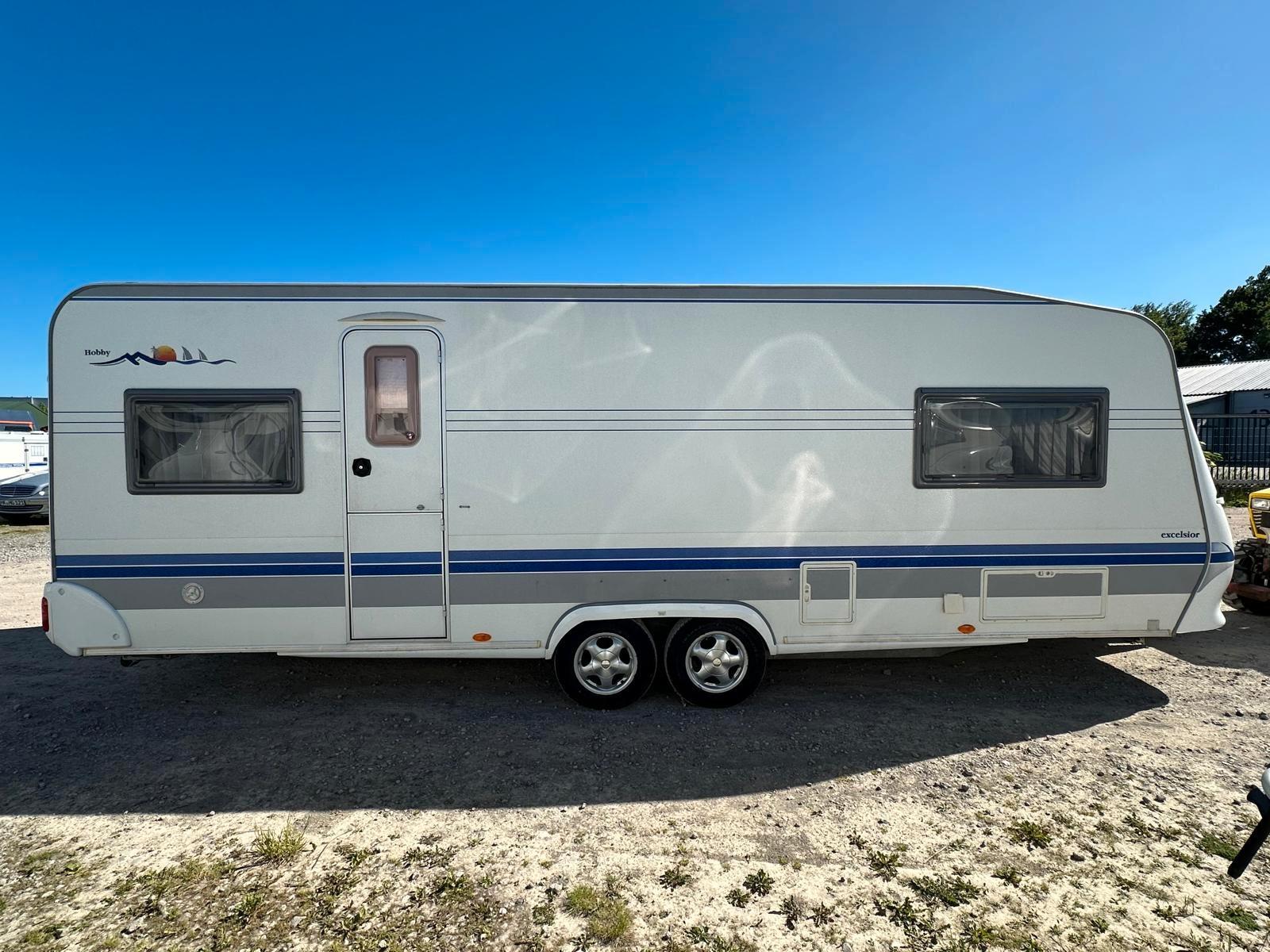 Hobby 610 UL excelsior EINZELBETTEN BACKOFEN 1900 KG