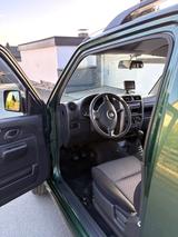 Suzuki Jimny 1.3 4WD Ranger/wenig KM/AHK/sehr gepflegt - Suzuki Jimny von privat