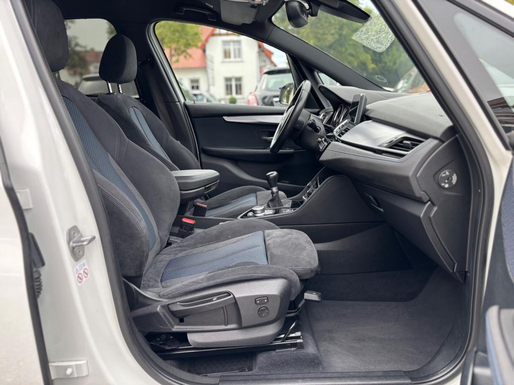 BMW 218
