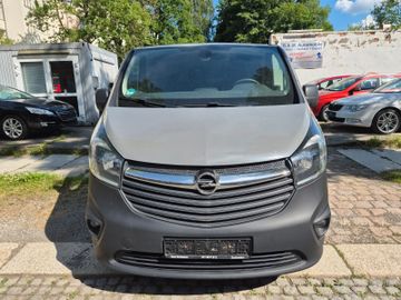 Opel Vivaro - 8