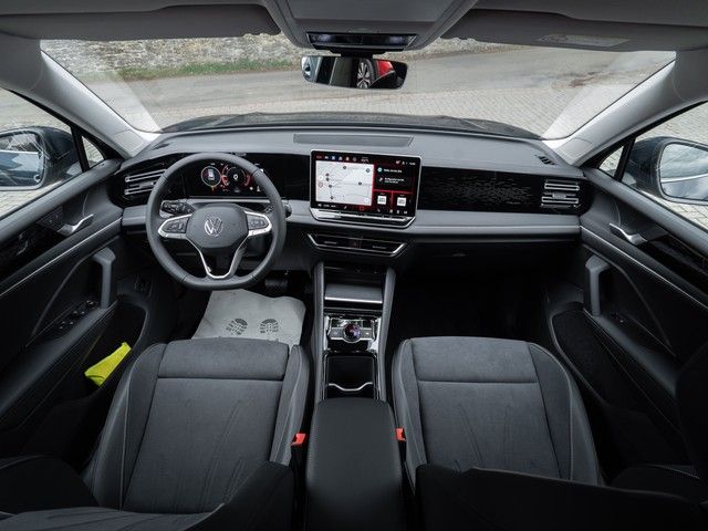 Tiguan Elegance TDI DSG Navi AHK 8-fach