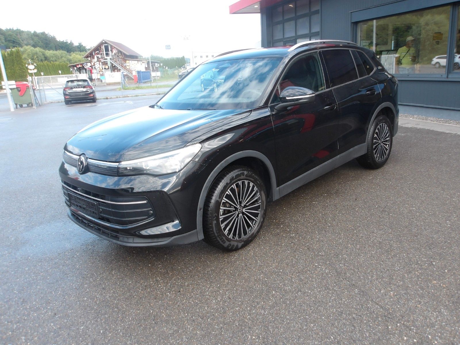 Volkswagen Tiguan TDI 4Motion Goal EXP € 27990.--