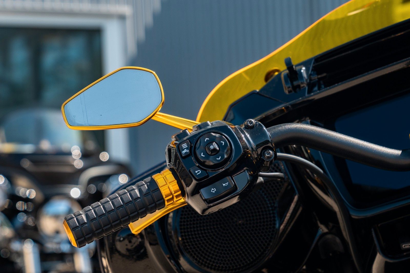 Fahrzeugabbildung Harley-Davidson Street Glide FLHX 117 x HeinzBikes MIAMI CALLING