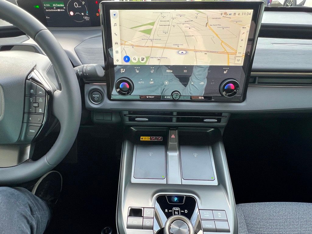 Fahrzeugabbildung Toyota bZ4X Touring 75 kWh Teamplayer 360° Kamera