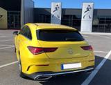 Mercedes-Benz CLA 220 Shooting Brake CLA 220 d 4MATIC DCT ... - mit Diesel-Antrieb: Gelb, Ambiente-Beleuchtung