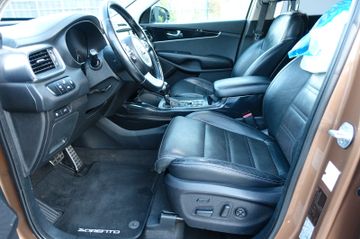 KIA Sorento - 10