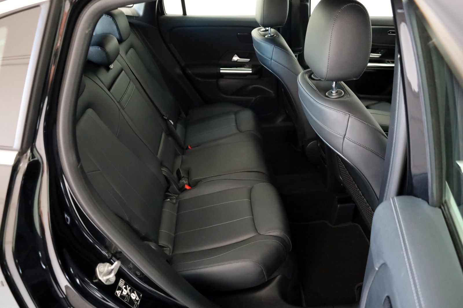 Fahrzeugabbildung Mercedes-Benz GLA 200d Leder,Navi,LED,Kamera,SH,Park-Paket