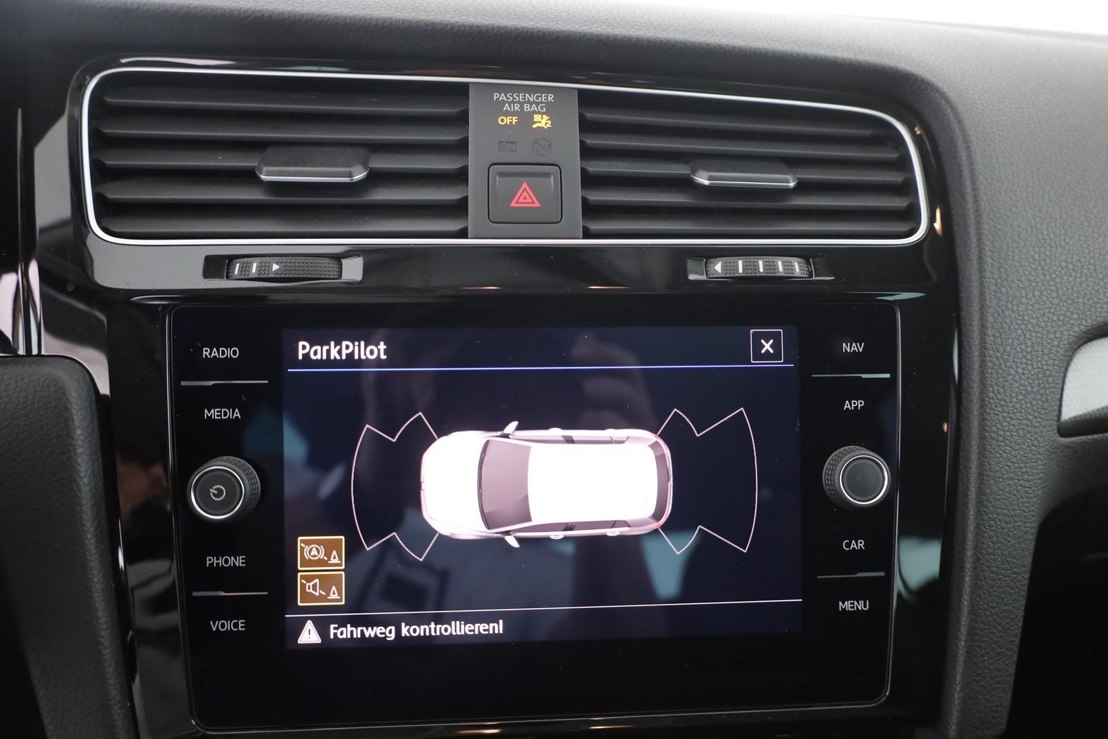 Volkswagen Golf VII 1.5 TSI Join Navi Sitzheizung ACC PDC