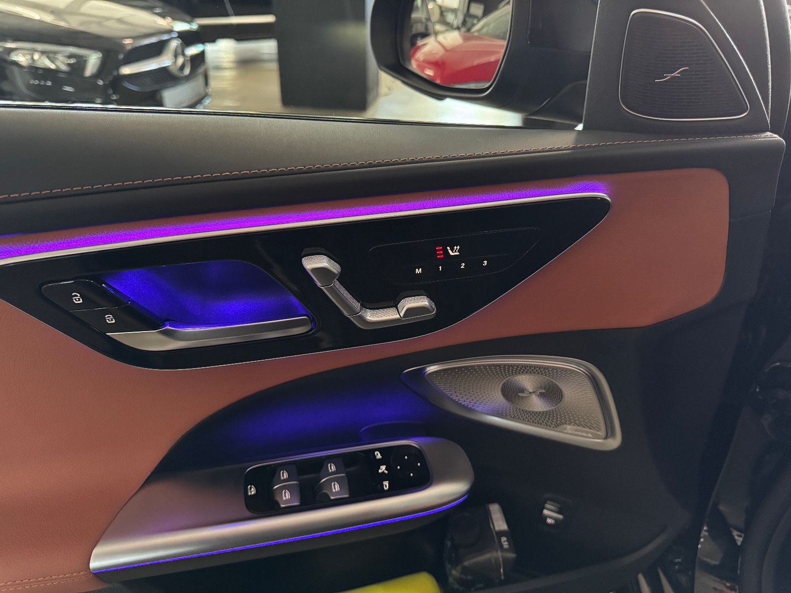 Fahrzeugabbildung Mercedes-Benz C 180 AMG LINE PANO HUD GERMAN EDITION EUR1 MY26