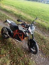 KTM 690 Duke R - KTM DUKE 690 R