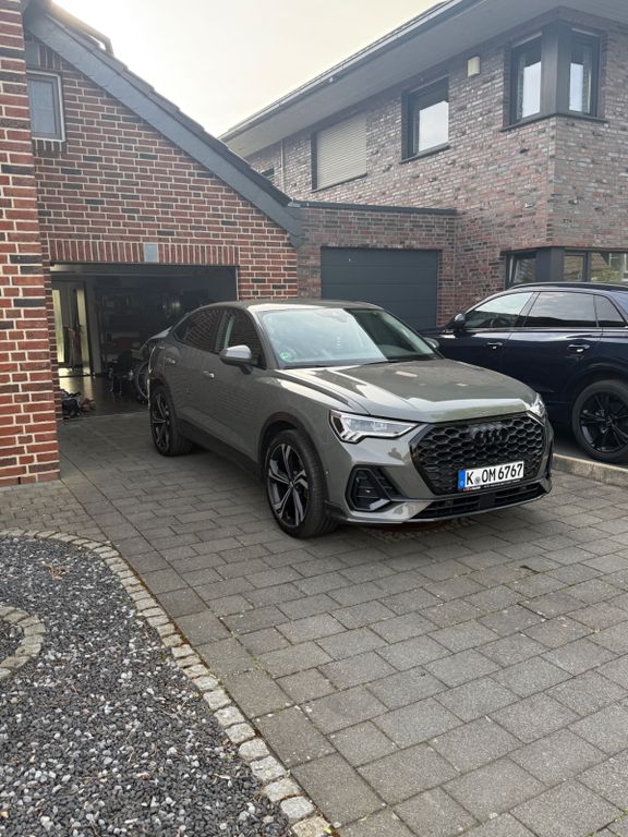 Image of Audi Q3