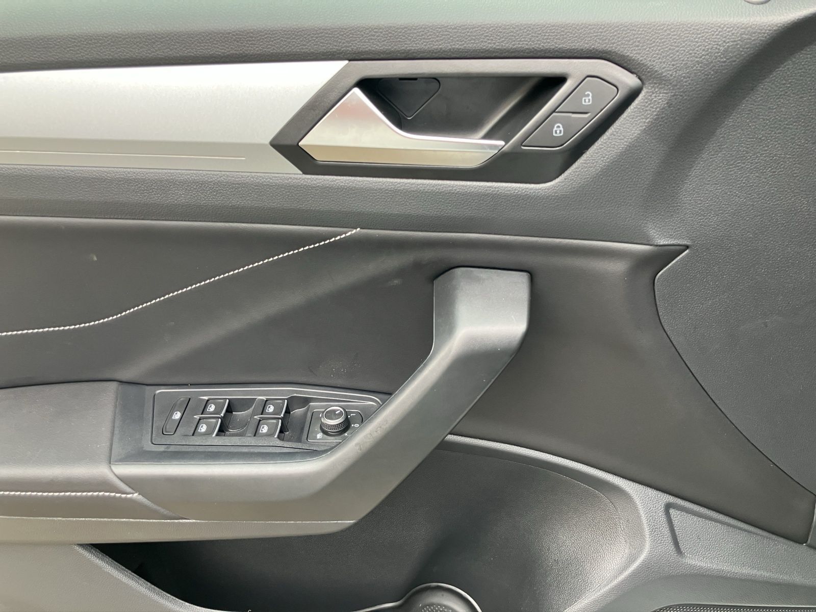 Volkswagen T-Roc - Bild 6