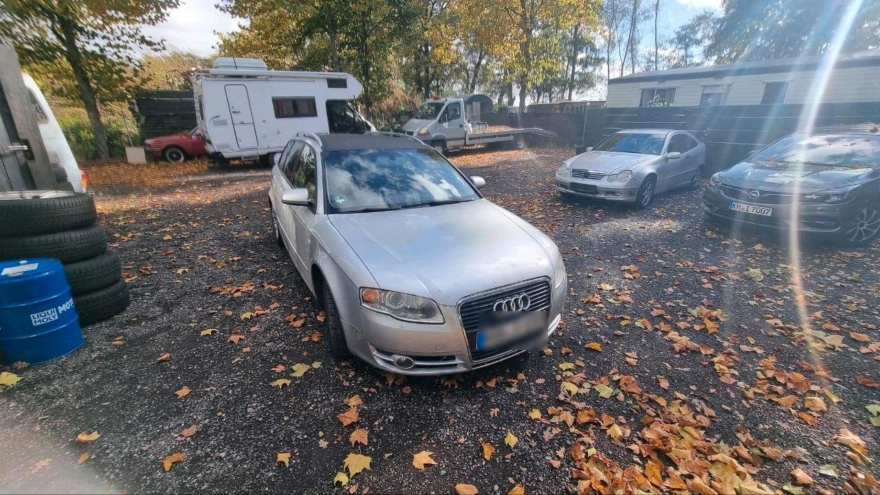 Audi A4 2005 — rear view
