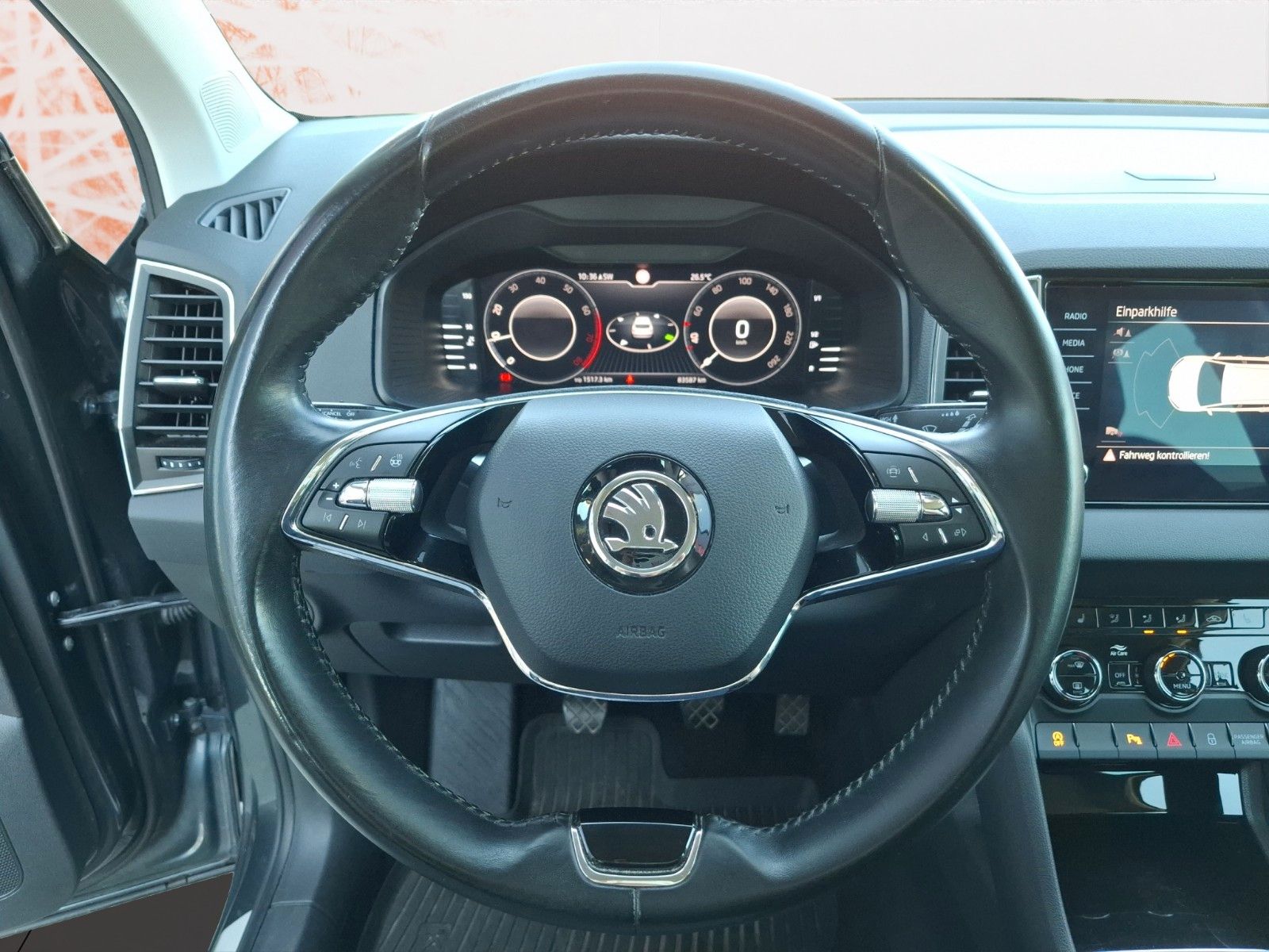 Fahrzeugabbildung SKODA Karoq Clever ! Amundsen ! Kamera !