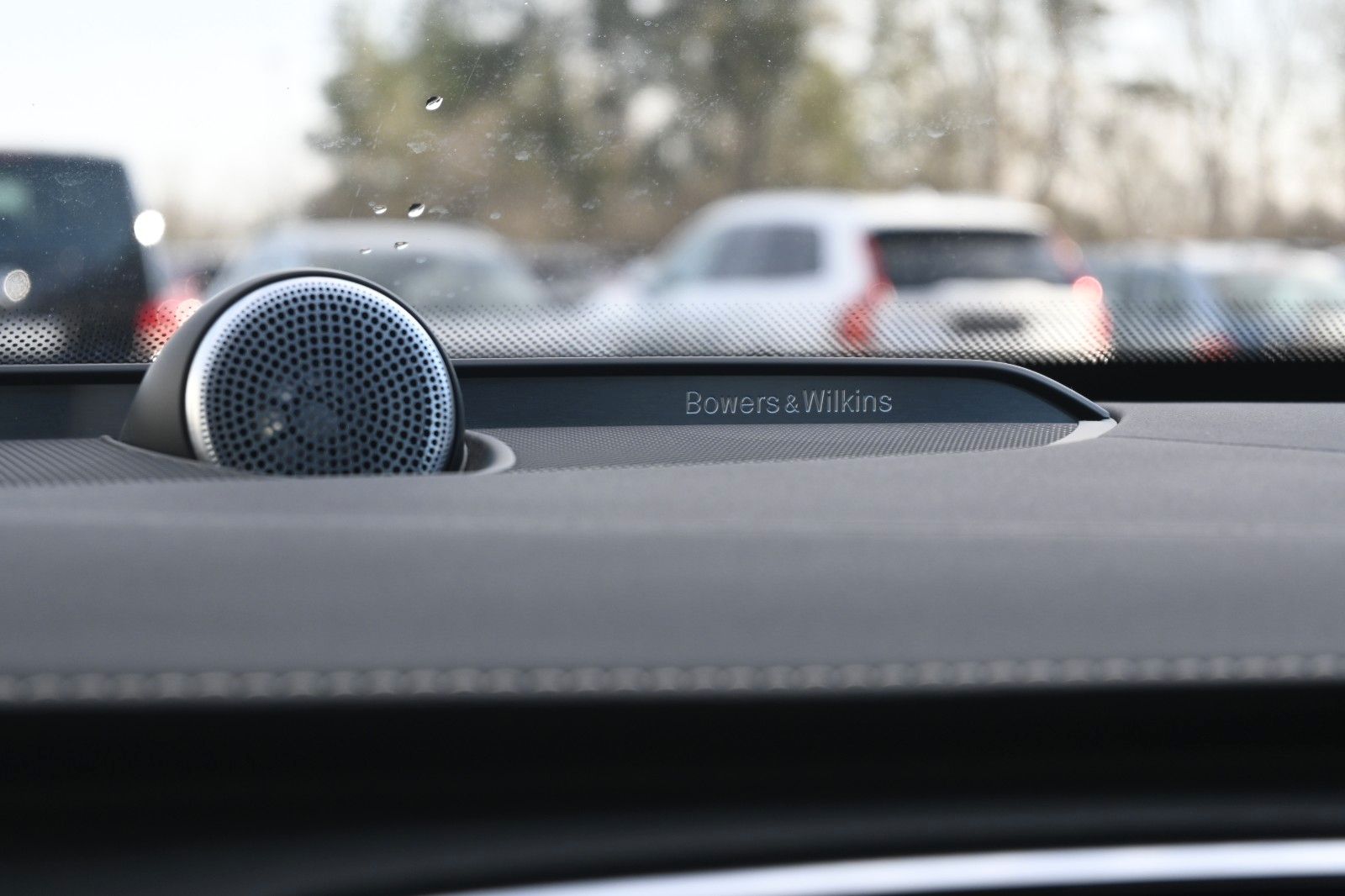 Fahrzeugabbildung Volvo XC90 R Design AWD*B&W*PANO*LUFT*AHK*360*VOLL