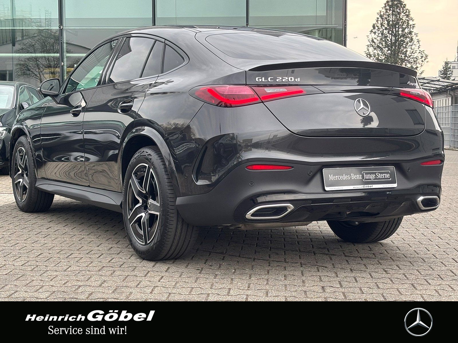 Fahrzeugabbildung Mercedes-Benz GLC 220 d 4M Coupé AMG*AHK*PANO*MEMORY*DIST*360°