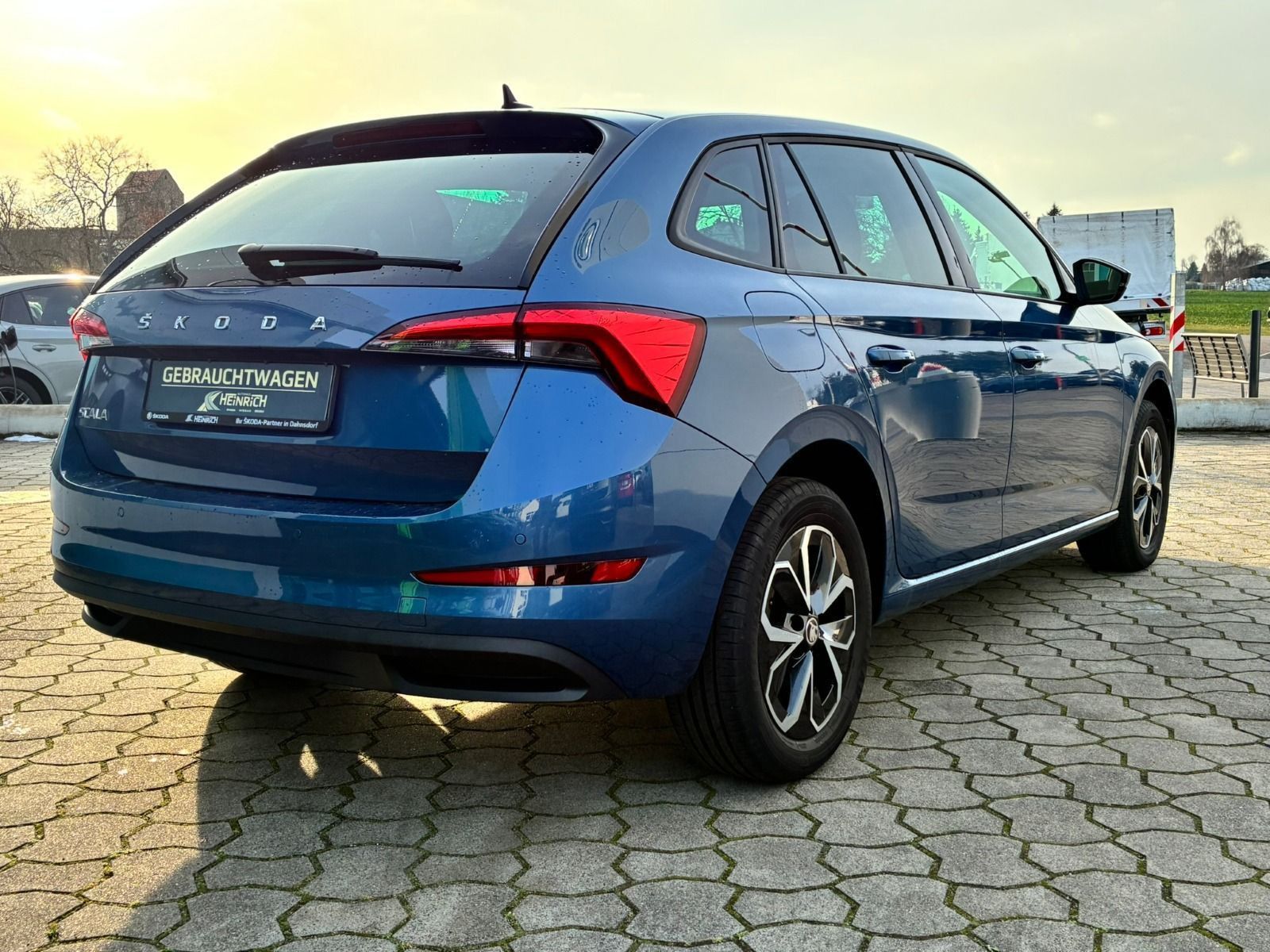 Fahrzeugabbildung SKODA Scala 110PS 6-Gang*LED*PDC*SmartLink