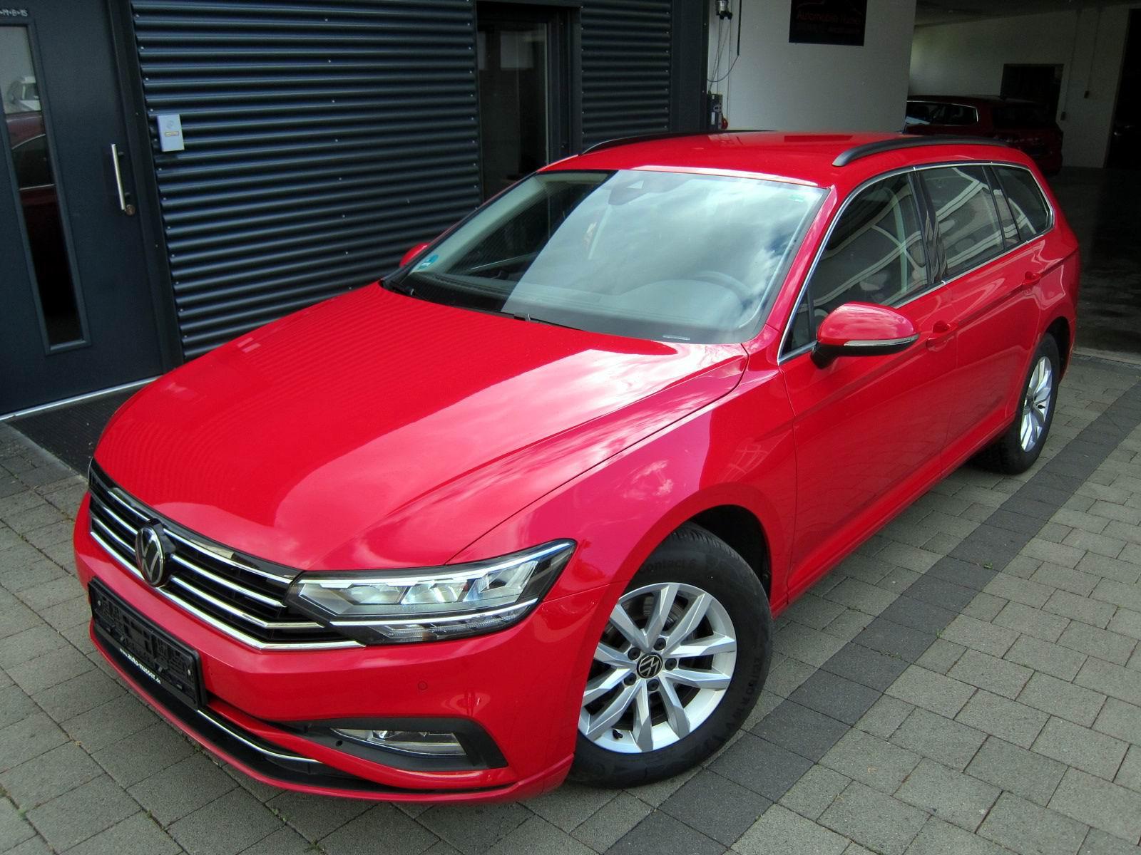 Volkswagen Passat Vari Business 2,0TDI DSG AHK LED ACC NAVI