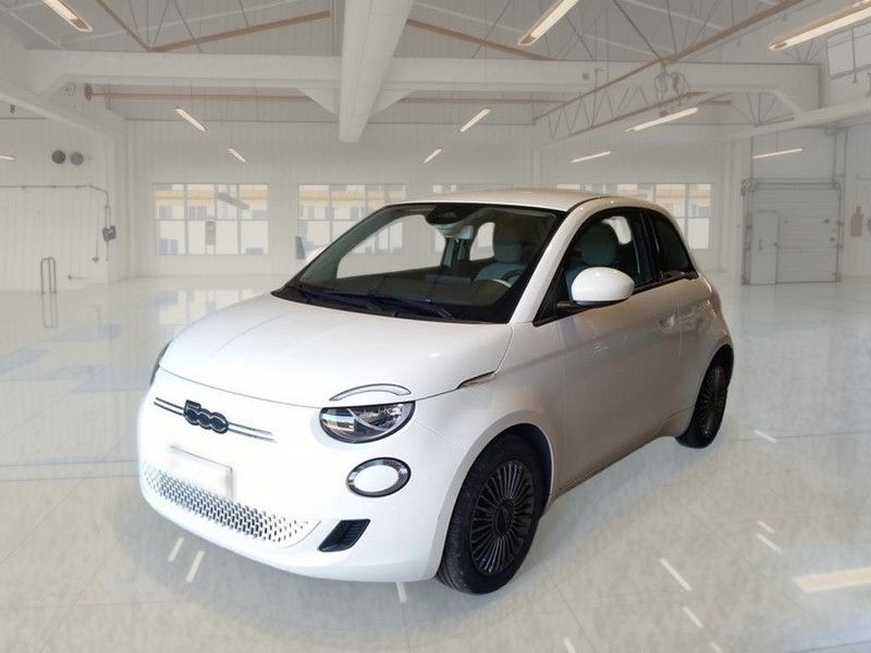 Fiat FIAT 500E ELETTRICA ICON + 3 PORTE BERLINA