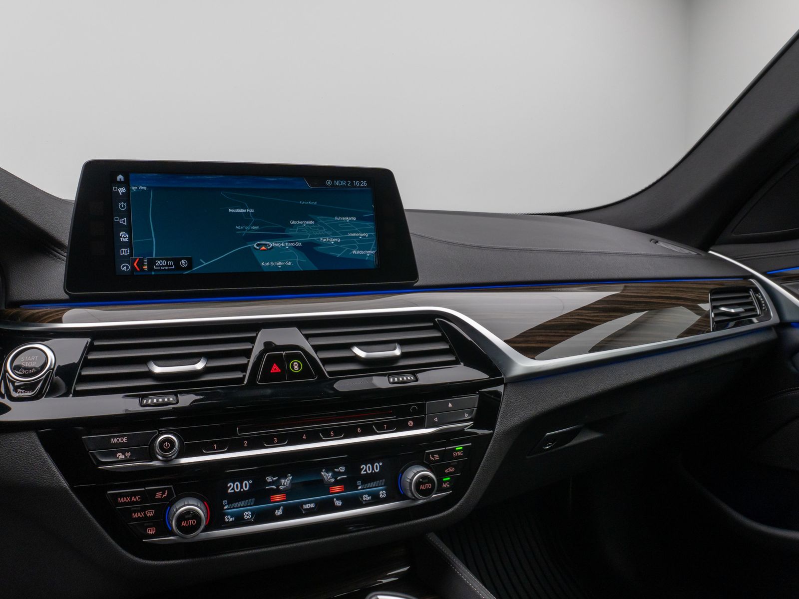 Fahrzeugabbildung BMW 540i xD Luxury Line Kamera HUD HiFi Komfort AHK