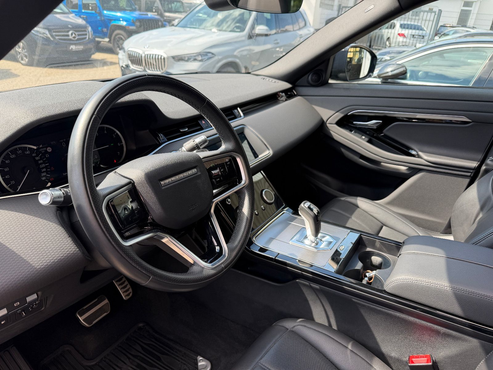 Fahrzeugabbildung Land Rover Range Rover Evoque S Hybrid /R-DYNAMIC/PANO/KAM