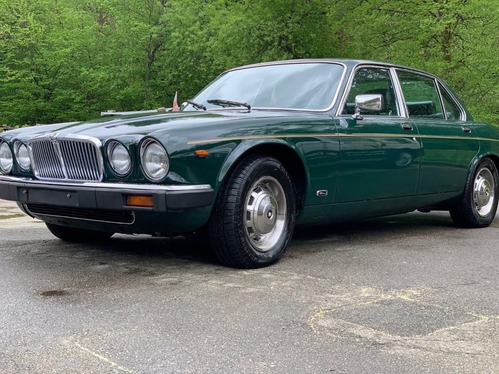 Jaguar XJ12