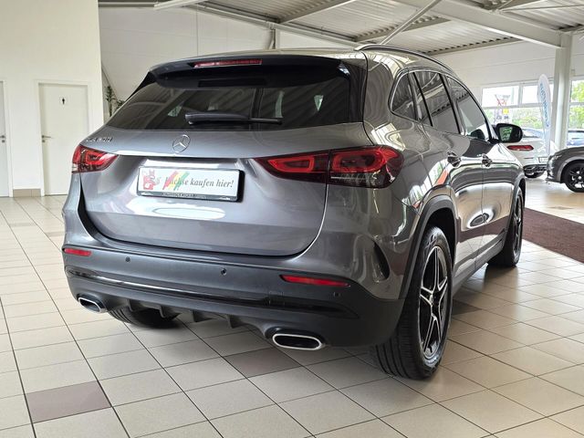 MERCEDES-BENZ GLA 200 — Foto 8