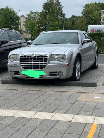 Chrysler 300C 5.7 V8 HEMI -Autogas-