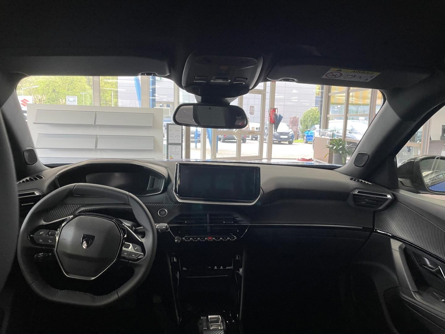 Peugeot 2008 e- Allure 156 LED SITZHEIZUNG 17''LM NAVI