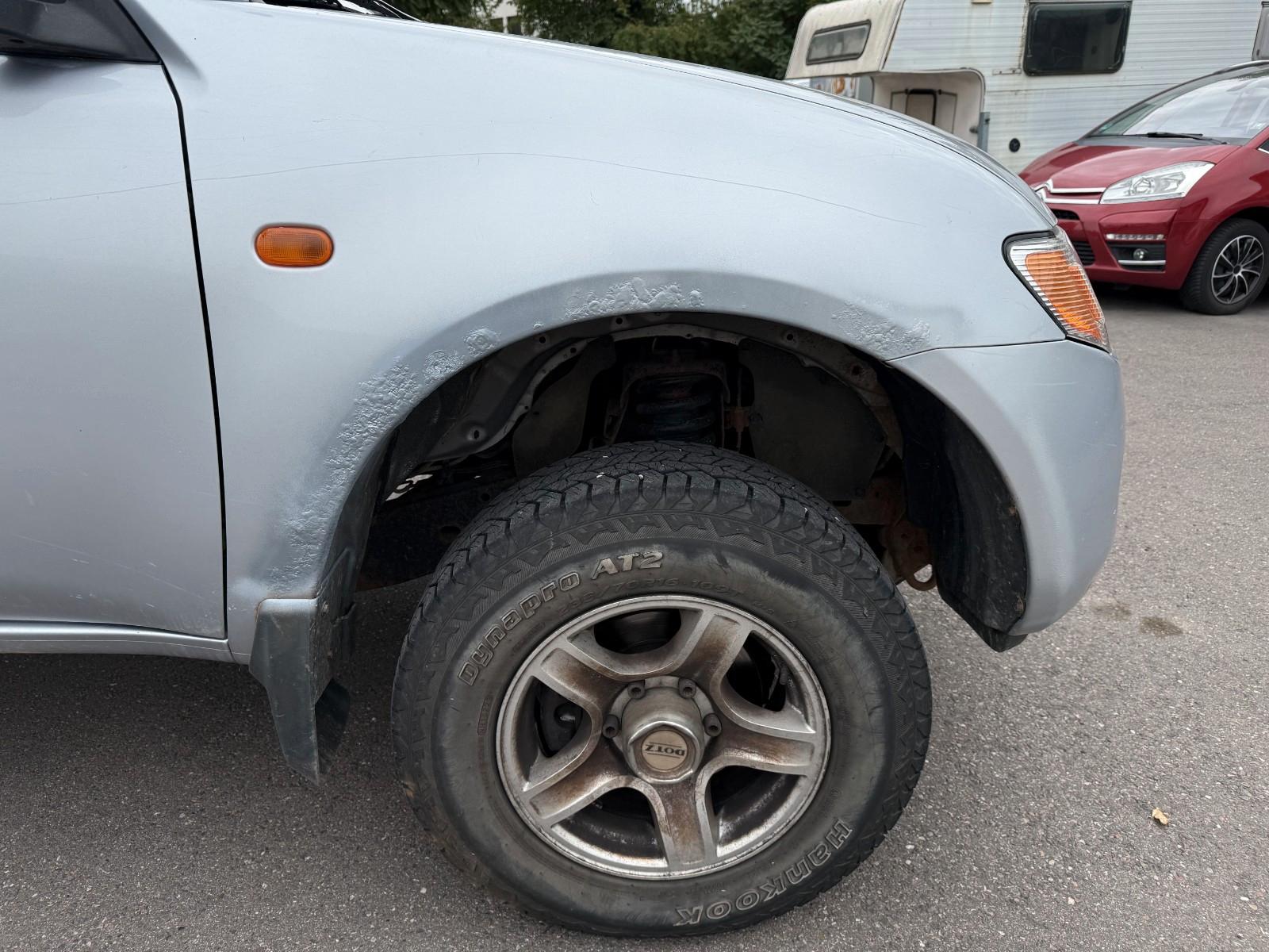 Mitsubishi L200 2.5D Invite ClubCab 4WD AHK Klima Tüv 08.27